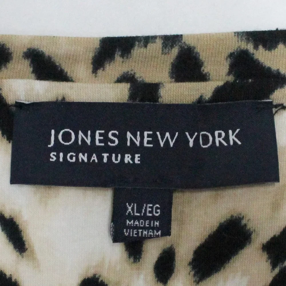 Women's Jones New York Signature XL Animal Print Elbow Length Sleeve V-Neck Top